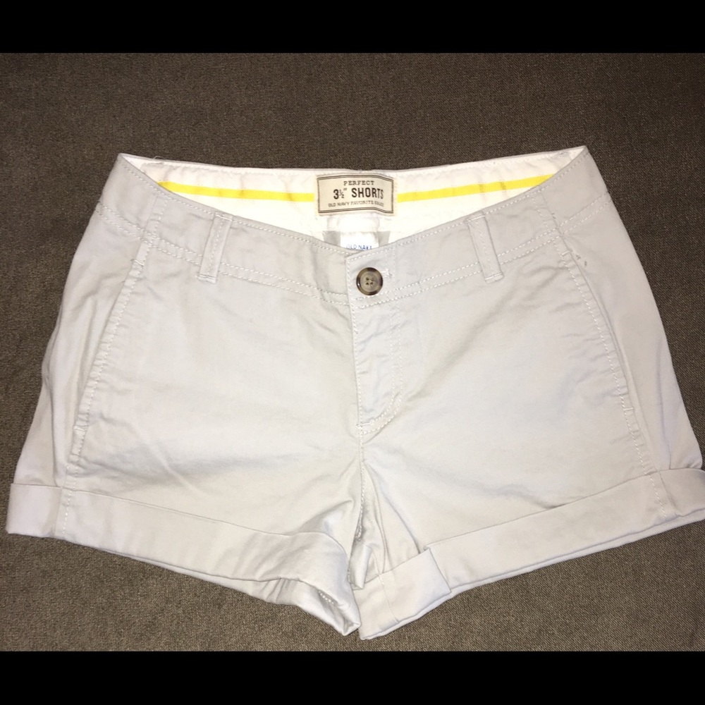 Old navy ladies light gray shorts